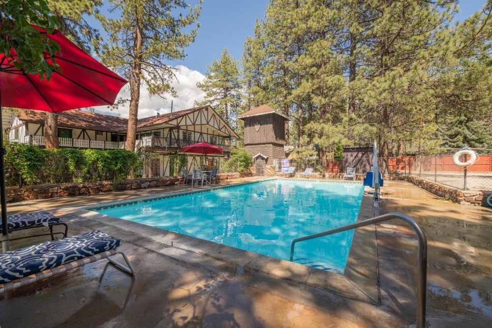 Black Forest Lodge