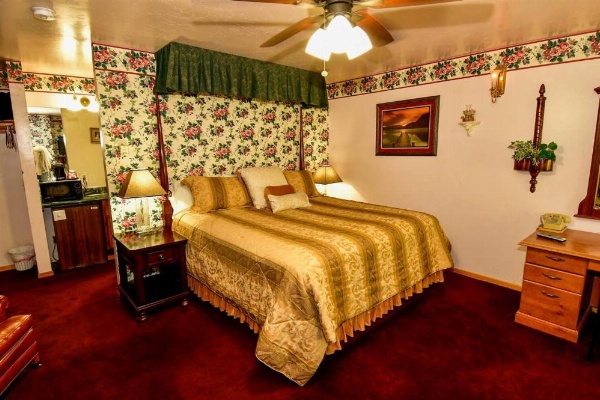 Black Forest Lodge image 129