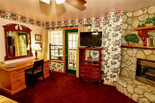 Black Forest Lodge image 130