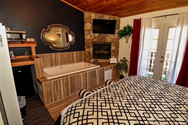 Black Forest Lodge image 136