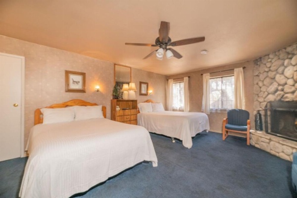 Black Forest Lodge image 34